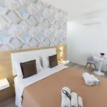 Bed & Breakfast Island -sea View & Suites- 4*