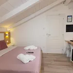Island -sea View & Suites-