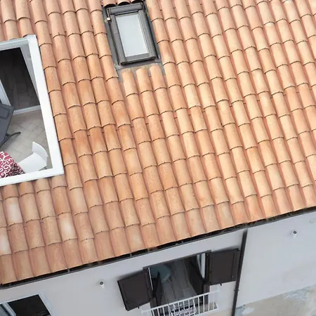 Island -sea View & Suites- トロペーア