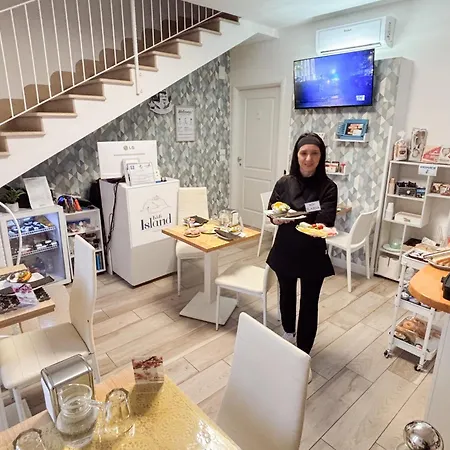 Couette-café Island -sea View & Suites-