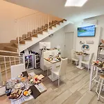 Island -sea View & Suites- Panzió
