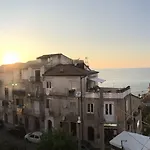 Island -sea View & Suites- 4* Tropea