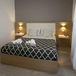 Panzió Island -sea View & Suites- Tropea