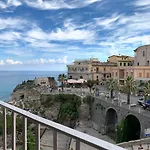 Island -sea View & Suites- Frühstückspension Tropea