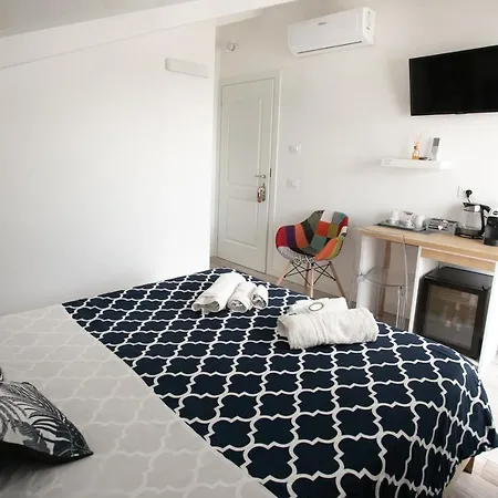 Island -sea View & Suites-