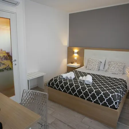 Island -sea View & Suites- Bed & Breakfast 4*