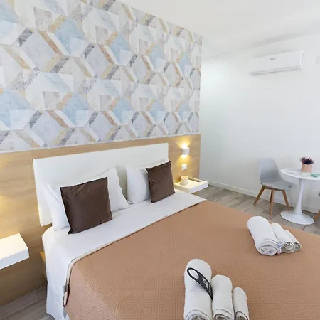 Bed & Breakfast Island -sea View & Suites- 4*