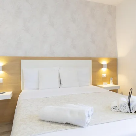 Bed & Breakfast Island -sea View & Suites- 4*