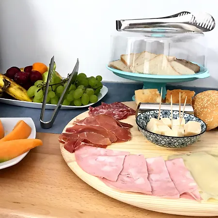 Island -sea View & Suites- 4* تروبيا