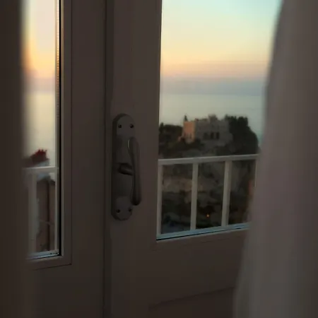 Island -sea View & Suites-