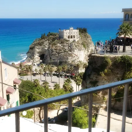 Island -sea View & Suites-