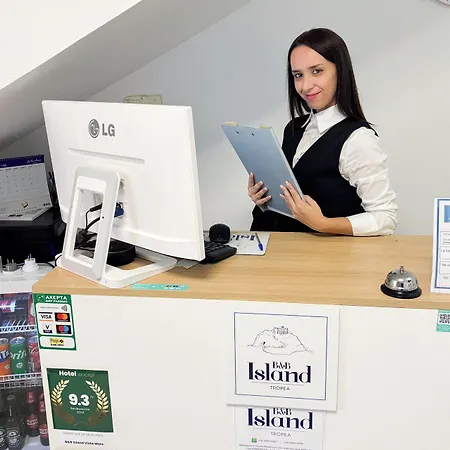 Island -sea View & Suites- فندق مبيت وإفطار