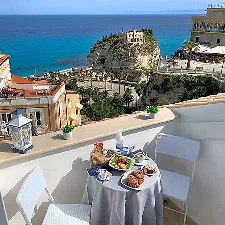 Island -sea View & Suites- 4* Tropea