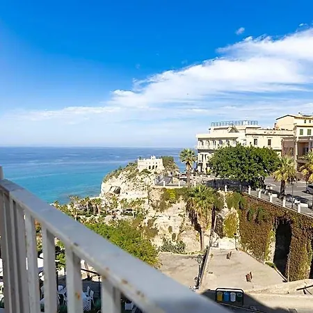 Island -sea View & Suites-