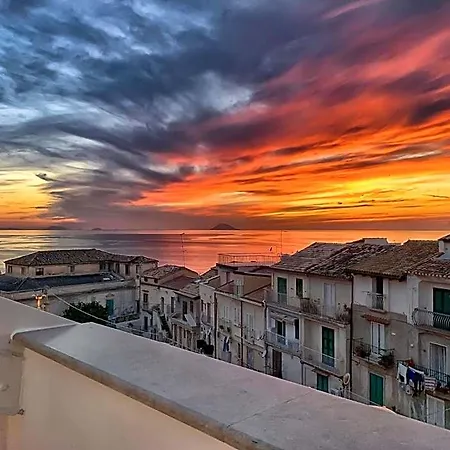 Bed & Breakfast Island -sea View & Suites- Tropea