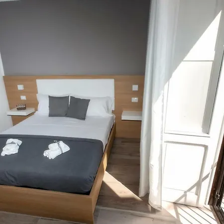 Island -sea View & Suites- 4* 트로페아