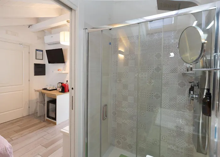 Island -sea View & Suites- 4* 特罗佩阿