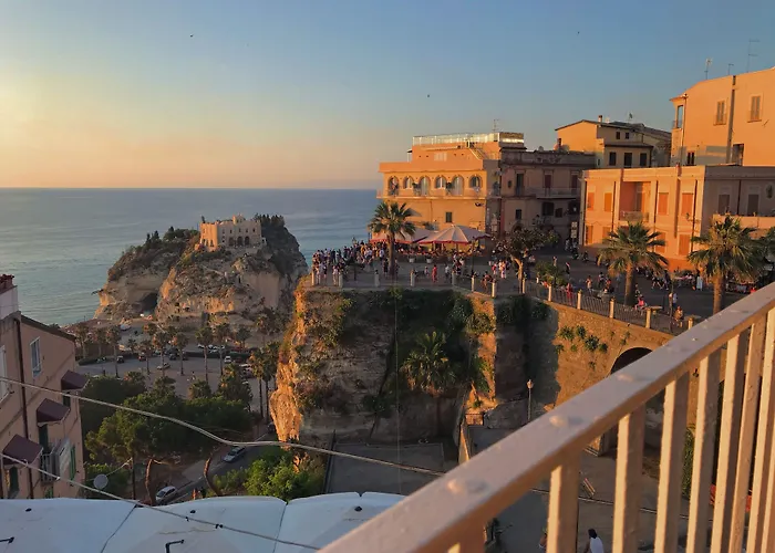 Island -sea View & Suites- 4* Tropea