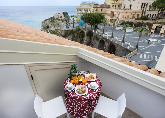 Alojamento de Acomodação e Pequeno-almoço Island -sea View & Suites- Tropea