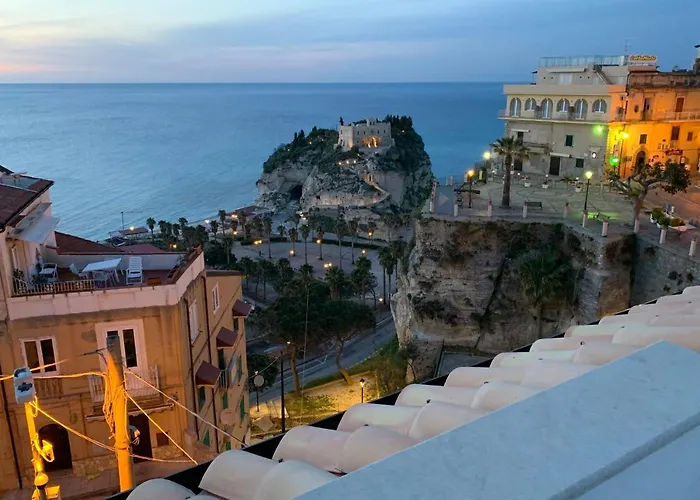 Alojamento de Acomodação e Pequeno-almoço Island -sea View & Suites- Tropea