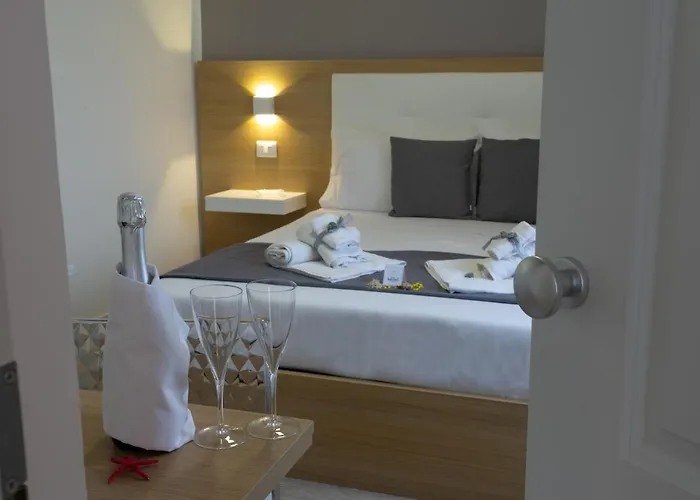 Island -sea View & Suites- 住宿加早餐酒店 特罗佩阿