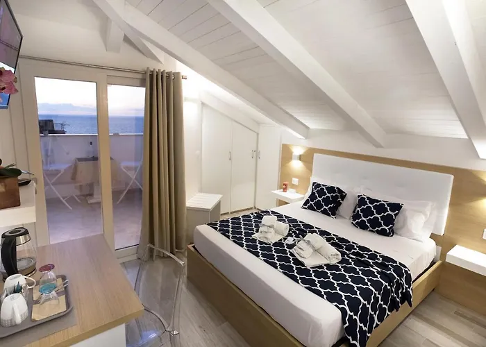 Island -sea View & Suites- 特罗佩阿